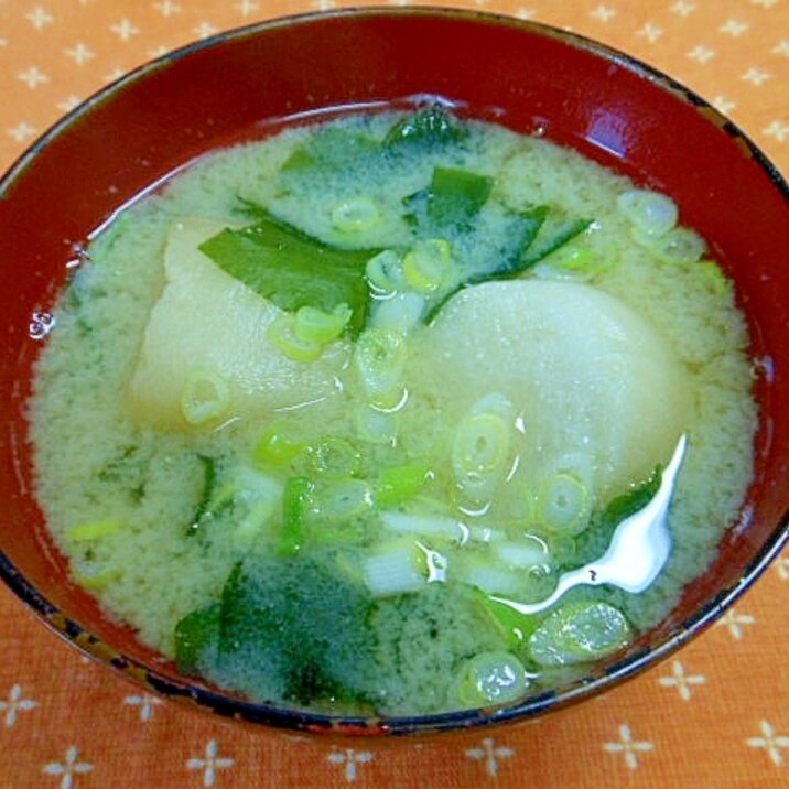 麩とわかめの味噌汁